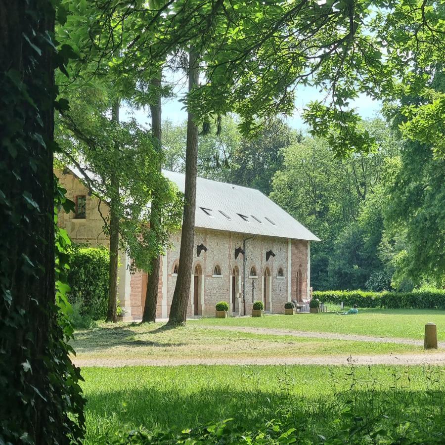 Les Ecuries Du Chateau De Brumare Bed & Breakfast Brestot Dış mekan fotoğraf